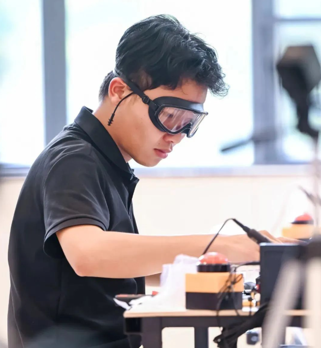 68d0b014b988b.png 68d0b014b988b.png